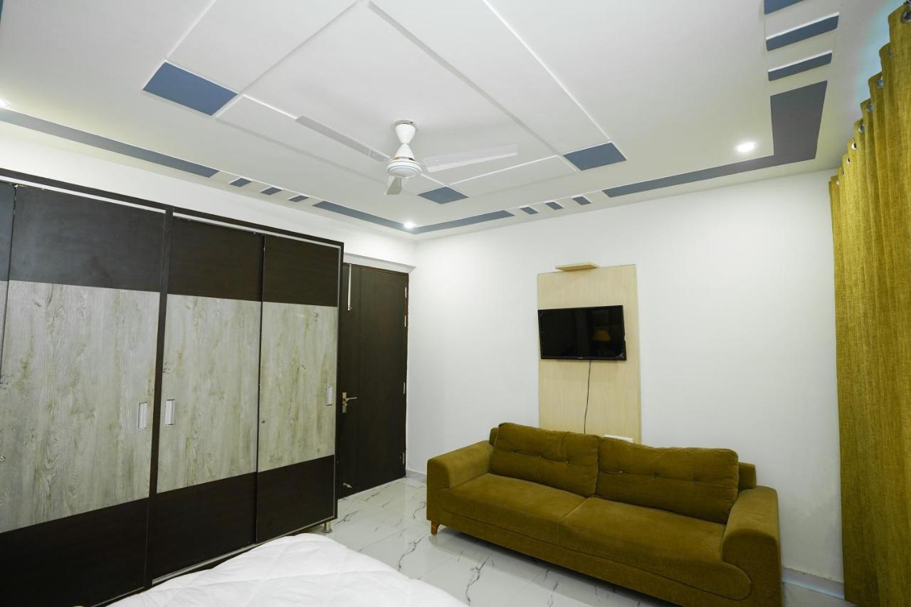 Lime Tree Service Apartment - Near Artemis Hospital ,Gurgaon Exterior photo