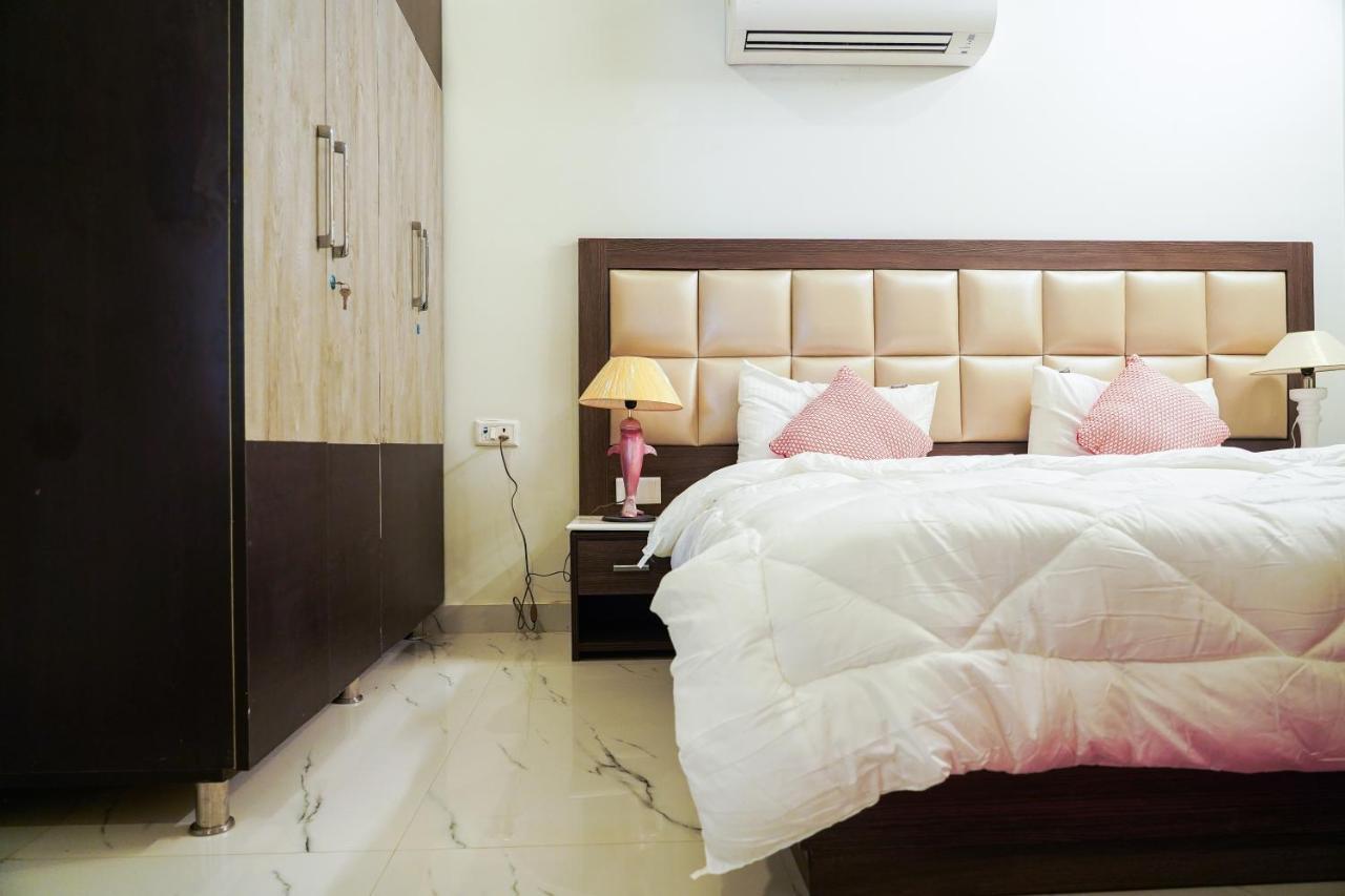 Lime Tree Service Apartment - Near Artemis Hospital ,Gurgaon Exterior photo